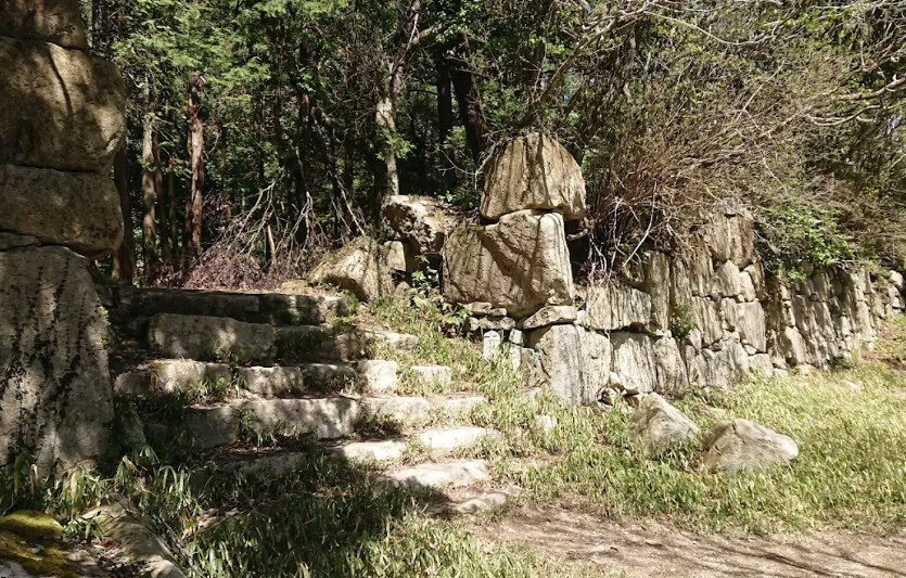 Kan'onji Castle Ruins, Japan
